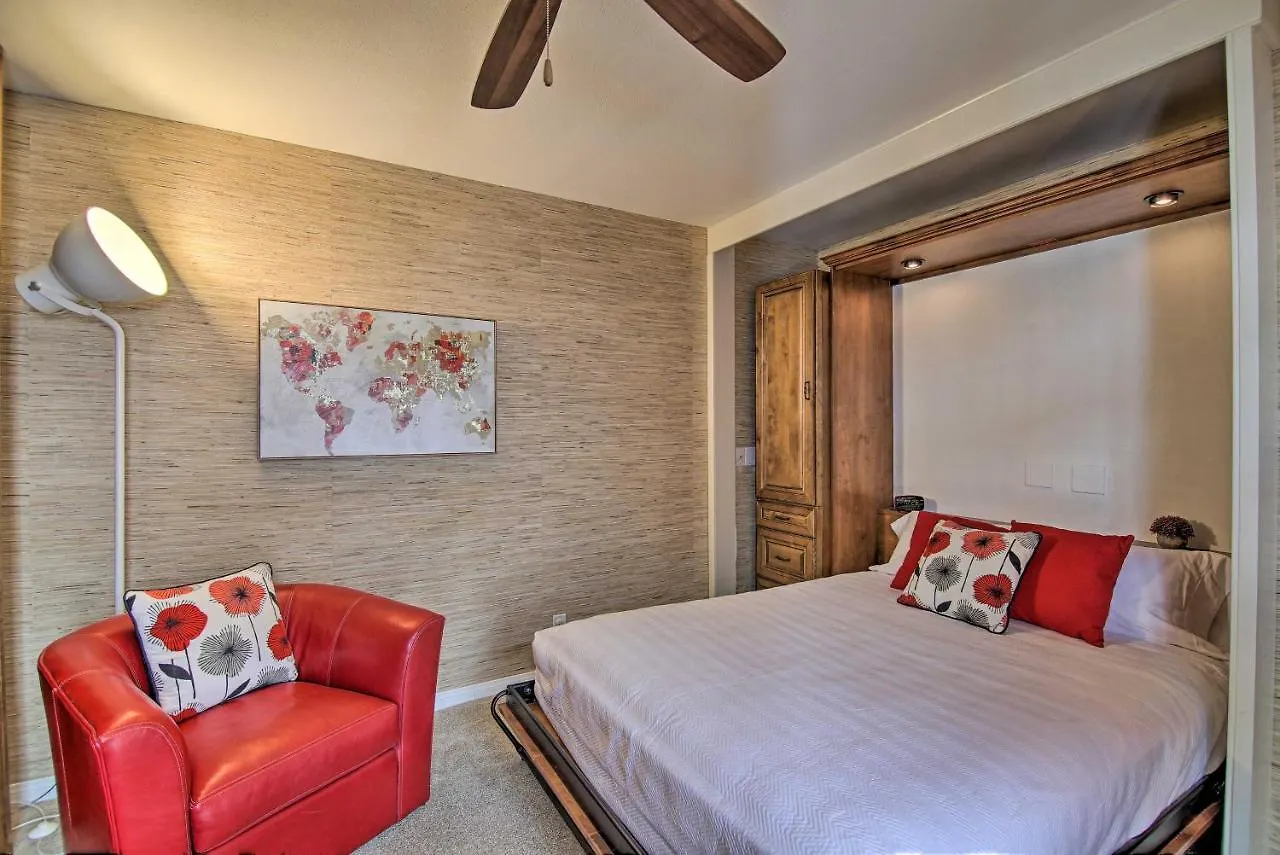Holiday home Modern Palm Springs Gem - Pool Access And Mtn Views Villa