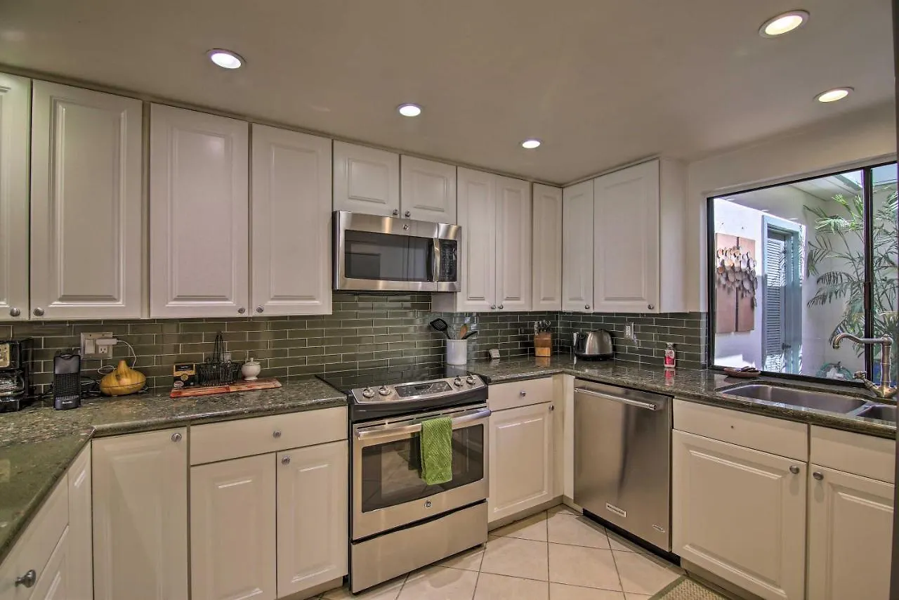 Vila Modern Palm Springs Gem - Pool Access And Mtn Views